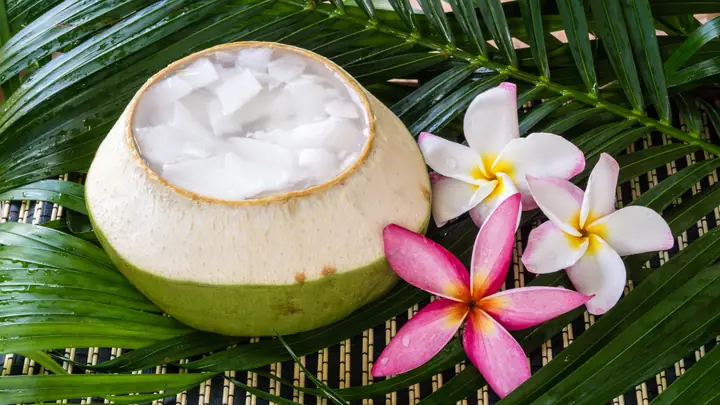 Rau Câu Dừa Bao Nhiêu Calo? Ăn Nhiều Có Gây Tăng Cân Không?