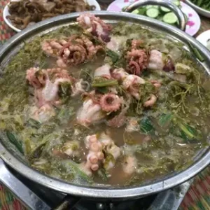 Cách Làm Bạch Tuột Nhúng Lá Me Chuẩn Vị Tại Nhà