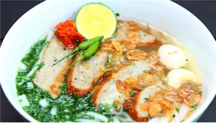 Bánh Canh Chả Cá Bình Định: Cẩm Nang Từ A-z Về Món Ăn Đặc Sắc Miền Trung Bánh Canh Chả Cá Bình Định: Cẩm Nang Từ A-z Về Món Ăn Đặc Sắc Miền Trung