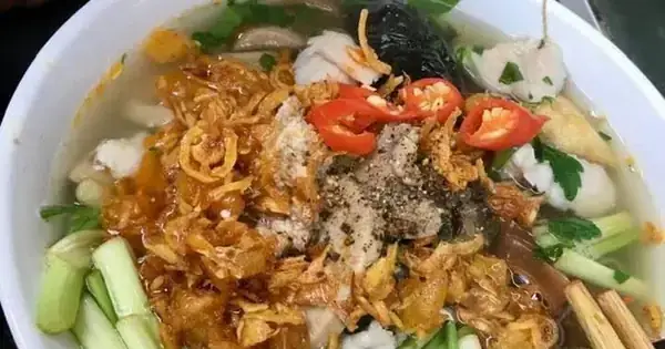 Bánh Đa Cua Làm Từ Gì? Tổng Hợp Nguyên Liệu & Quy Trình