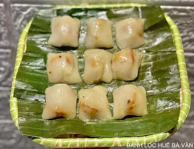 Bánh Ít Làm Từ Bột Gì? Khám Phá Bí Quyết Chọn Loại Bột Chuẩn Vị