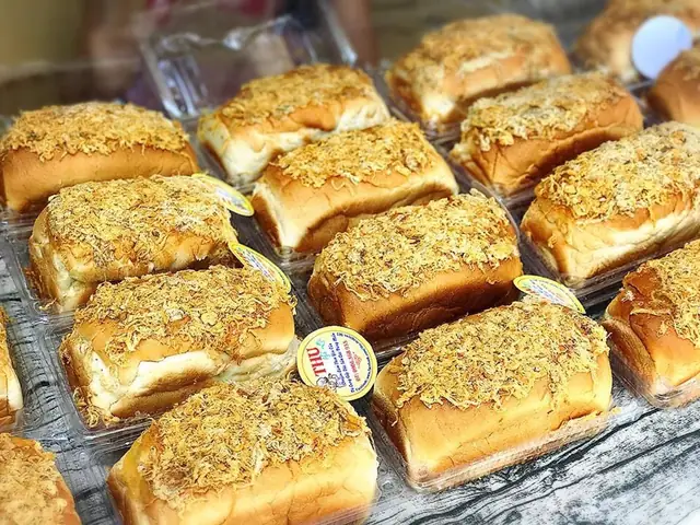 Bánh Mì Mặn Chà Bông