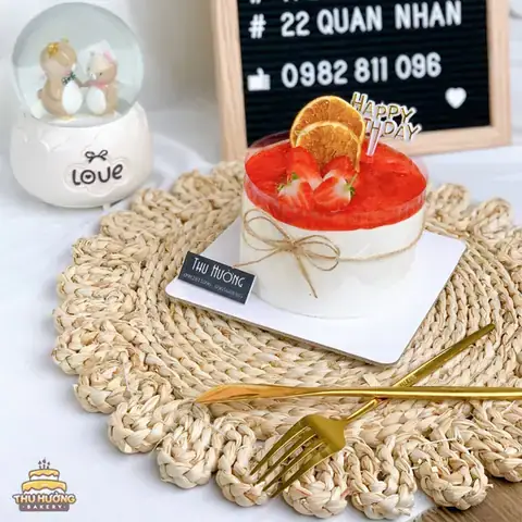 Bánh Sinh Nhật Mứt Hoa Quả: Đánh Giá Chi Tiết Từ Chất Lượng Mứt Đến Kinh Nghiệm Chọn Lựa
