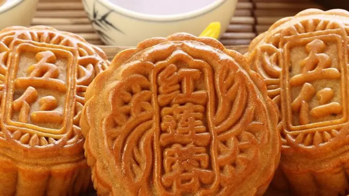 Bánh Trung Thu Không Nhân: Đánh Giá Chi Tiết Công Thức, Hương Vị & So Sánh Với Bánh Truyền Thống