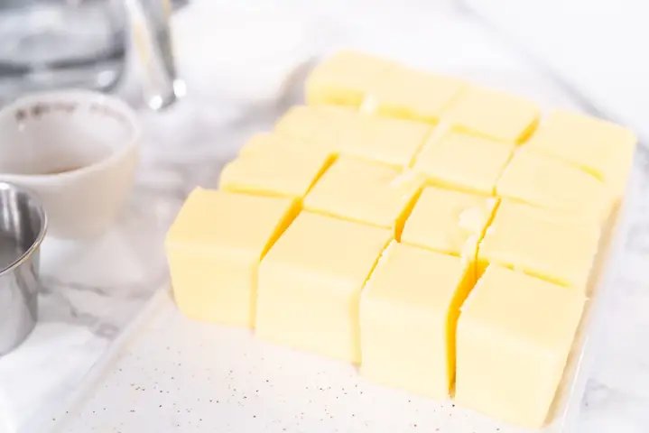Bơ Lạt Cho Bé Dưới 1 Tuổi