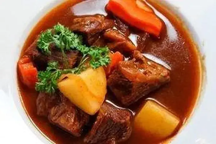 Bột Hoa Hiên Là Gì? Công Dụng & Cách Dùng Chi Tiết Từ A Đến Z