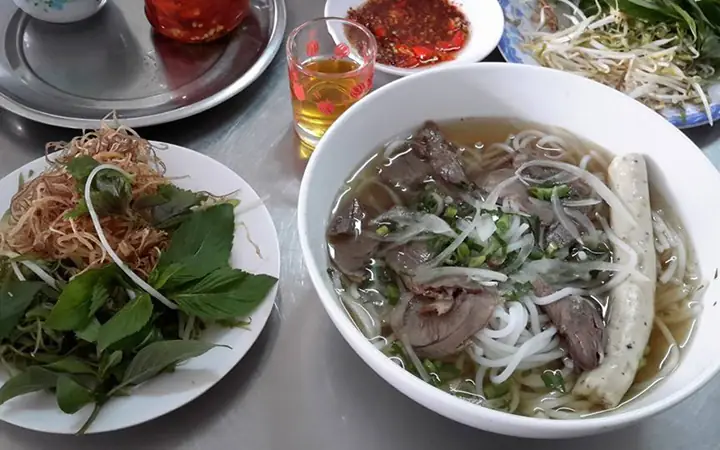 Review Quán Bảo Hạnh - Bún Bò Huế Tại Vũng Tàu: Chất Lượng Thiết Thực