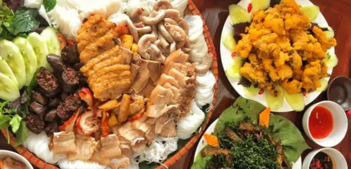 Bún Đậu Mắm Tôm Gấu's