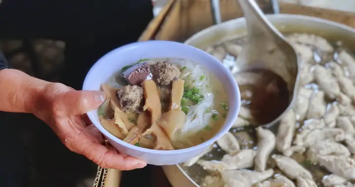 Bún Mọc Hà Nội Ngon: Top 5 Quán Truyền Thống Được Thực Khách Tin Dùng