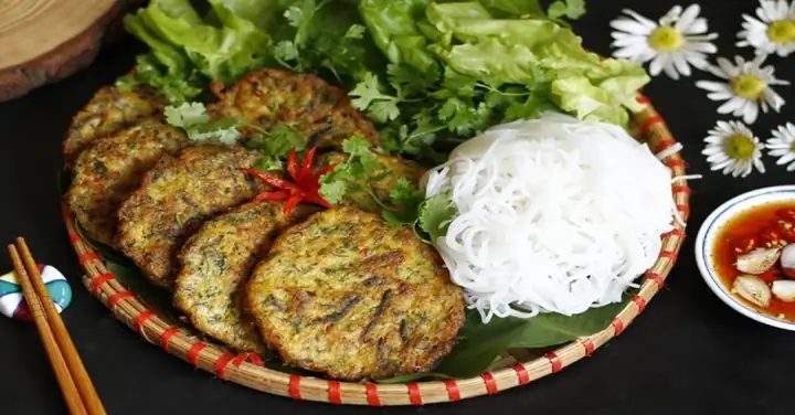 Cách Làm Chả Rươi Hà Nội Chuẩn Vị: Từ Nguyên Liệu Đến Thành Phẩm Vàng Giòn