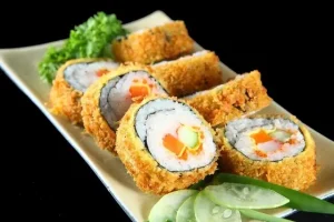 Cách Làm Cơm Cuộn Chiên