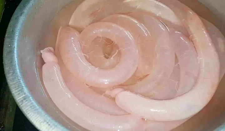 Cách Làm Lạp Xưởng Bằng Ruột Heo Khô