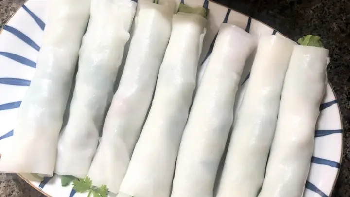 Hướng Dẫn Chi Tiết Cách Làm Phở Cuốn Thịt Bò Ngon Đúng Điệu Tại Nhà
