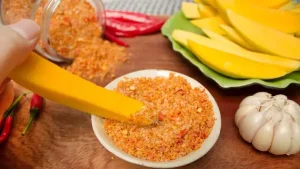 Cách Làm Muối Hột Rang Ớt Thơm Giòn Chuẩn Vị Tại Nhà