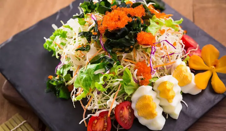 Cách Làm Salad Trứng Cá Hồi Thơm Ngon Chuẩn Vị Tại Nhà