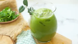Cách Làm Sinh Tố Rau Má Giải Nhiệt: 3 Công Thức Dễ Thực Hiện