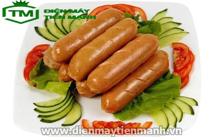 Cách Làm Xúc Xích Đỏ Truyền Thống Tại Nhà Đơn Giản, Thơm Ngon