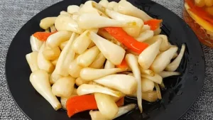 Cách Muối Củ Kiệu Mặn Truyền Thống: Bí Quyết Giòn Ngon, Không Bị Hư