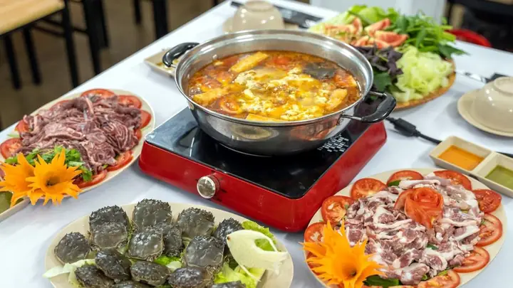 Cách Nấu Lẩu Cua Da Chuẩn Vị Bắc Giang: Nước Dùng Chua Thanh, Thơm Lừng