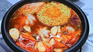 Cách Nấu Lẩu Kim Chi Hải Sản Chua Cay Chuẩn Vị Hàn Quốc Tại Nhà