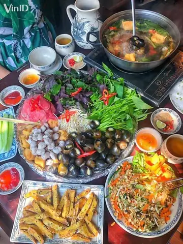 Cách Nấu Lẩu Ốc Thập Cẩm