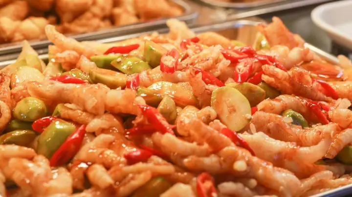 Chân Gà Sốt Thái Để Được Bao Lâu? Bí Quyết Bảo Quản Chuẩn Nhà Bếp