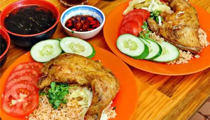 Cơm Gà Xối Mỡ Nha Trang: Đánh Giá Chi Tiết & Bí Quyết Làm Ngon