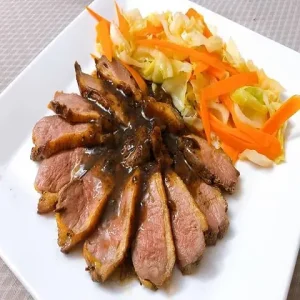 Hướng Dẫn Chi Tiết Công Thức Sốt Tiêu Đen Cho Ức Vịt Áp Chảo
