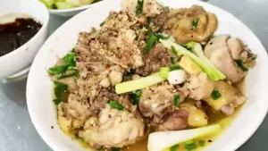 Gà Kho Nén Quảng Trị