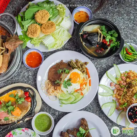 Gà Tiềm Ớt Hiểm Chuẩn Vị: Hướng Dẫn Toàn Tập Cách Làm Tại Nhà