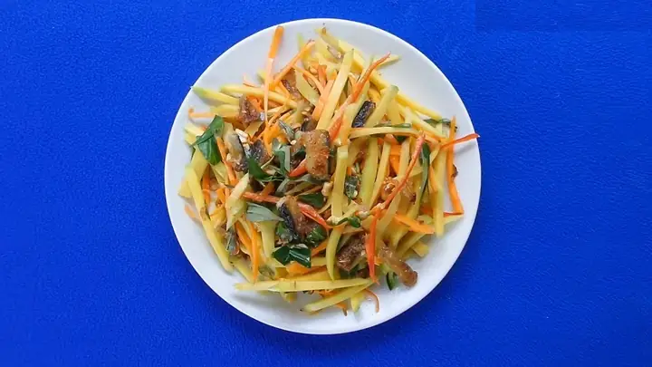 Gỏi Xoài Xanh Kiểu Thái