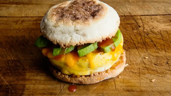 Cách Làm Sandwich Trứng Bằng Lò Vi Sóng Tại Nhà