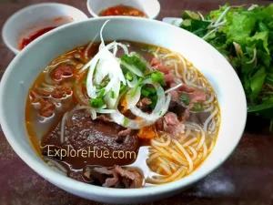 Bún Bò Huế Đầy Đủ: Cách Làm Nước Dùng, Thịt, Rau Và Mẹo Nêm Nếm