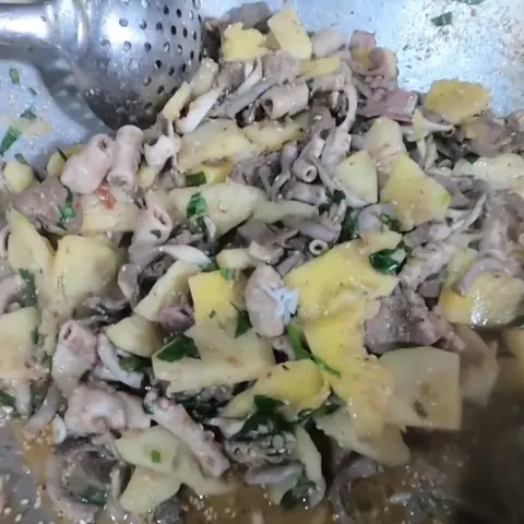 Lòng Dê Xào Gì Ngon