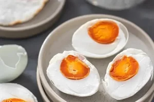 Luộc Trứng Muối Bao Nhiêu Phút? Bảng Thời Gian Chuẩn Từ A-z