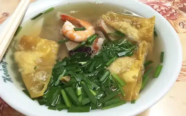 Mỳ Vằn Thắn Hoàng Mập: Đánh Giá Toàn Diện Món Ăn Đặc Trưng Cố Đô Huế