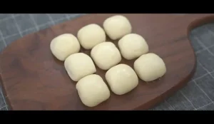 Nguyên Liệu Làm Bánh Mochi Sữa Dẻo Mịn - Công Thức 3 Thành Phần Đơn Giản