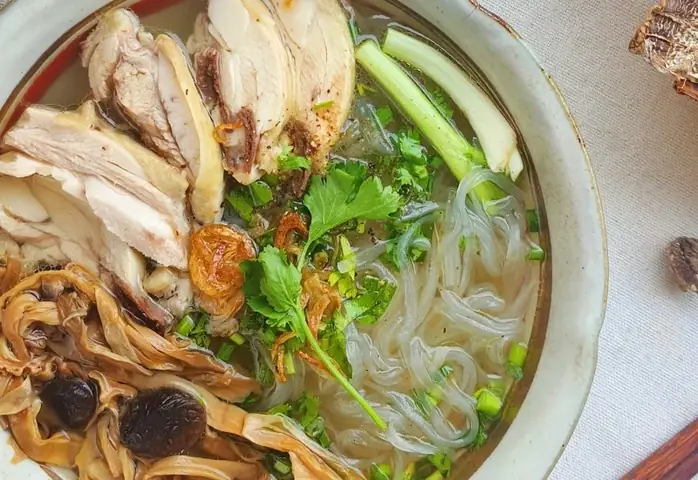 Cách Nấu Miến Gà Măng Khô Thơm Ngon: Bí Quyết Từ A Đến Z