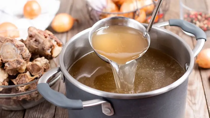 Nước Hầm Xương Để Tủ Lạnh Được Bao Lâu? Hướng Dẫn Bảo Quản Chi Tiết