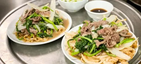 Phở Chiên Phồng Hà Nội: Bí Quyết Chế Biến Và Gợi Ý Quán Ăn Ngon Nhất