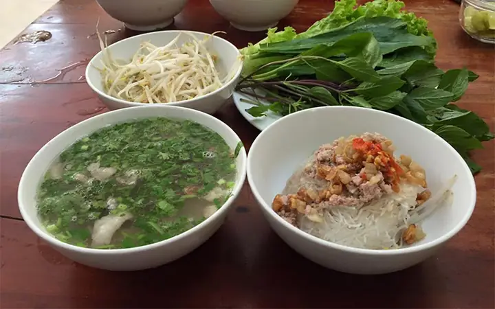 Đánh Giá Chi Tiết Quán Phở Khô Hồng Gia Lai Tại Quận 10 Đánh Giá Chi Tiết Quán Phở Khô Hồng Gia Lai Tại Quận 10