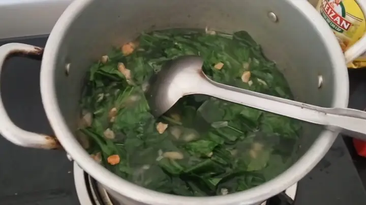 Cách Nấu Canh Rau Mã Đề Chuẩn Vị - Bổ Dưỡng, Thanh Đạm Cho Ngày Hè