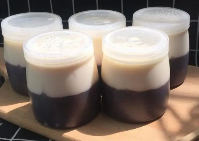 Sữa Chua Nếp Cẩm Nhà Làm