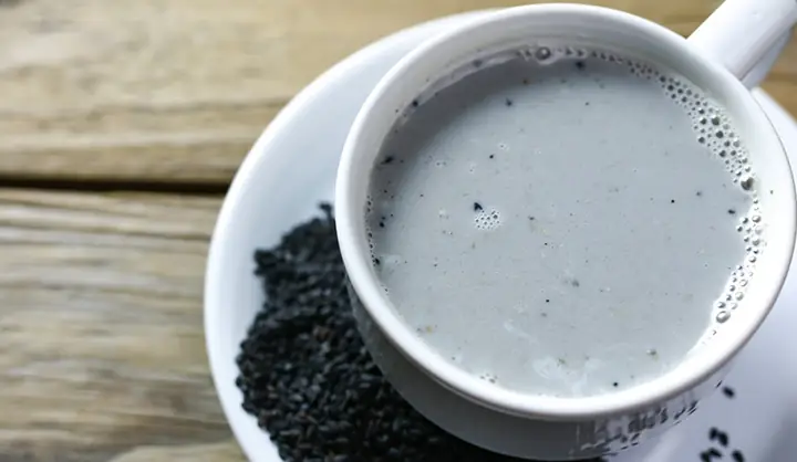 Sữa Mè Đen Bao Nhiêu Calo? Phân Tích Chi Tiết Và 5 Tác Dụng Khoa Học
