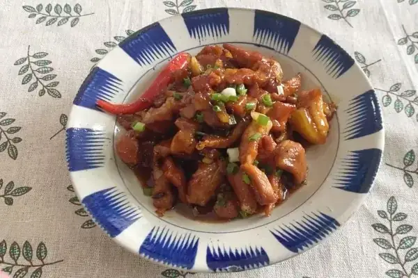 Cách Làm Thịt Kho Tiêu Kiểu Miền Tây Chuẩn Vị: Thơm Ngon, Mềm Rục