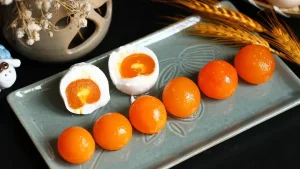 Trứng Muối Ăn Chay Được Không? Tổng Hợp Các Trường Phái Ăn Chay Có Trứng