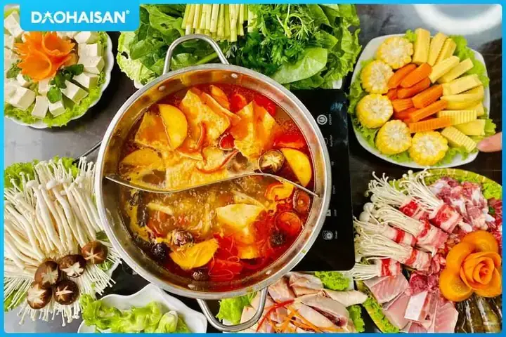 Cách Nấu Lẩu Hải Sản Thơm Ngon: Từ Nước Dùng Đến Bí Quyết Khử Tanh