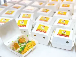 Đánh Giá Chi Tiết Xôi Bắp Gà Minh Tâm: Thương Hiệu Xôi Viên Trứng Muối Gây Sốt Giới Trẻ Sài Gòn