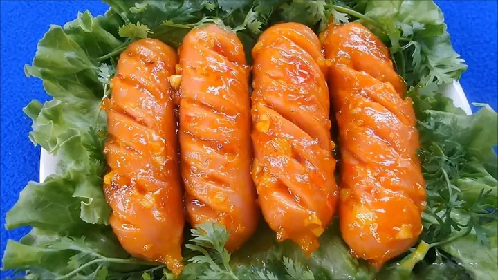 Xúc Xích Xào Chua Ngọt: Công Thức Đơn Giản, Thơm Ngon Đưa Cơm