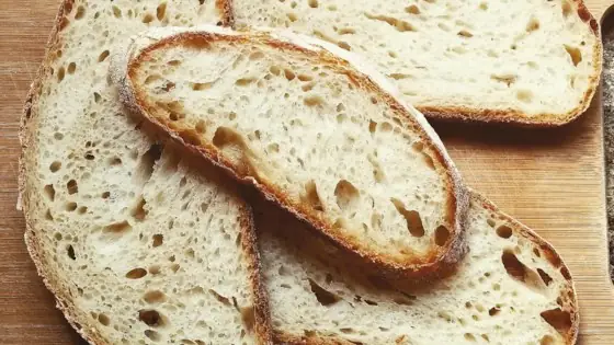 Bánh Mì Sourdough Là Gì? Tại Sao Nó Tốt Hơn Bánh Mì Thường?